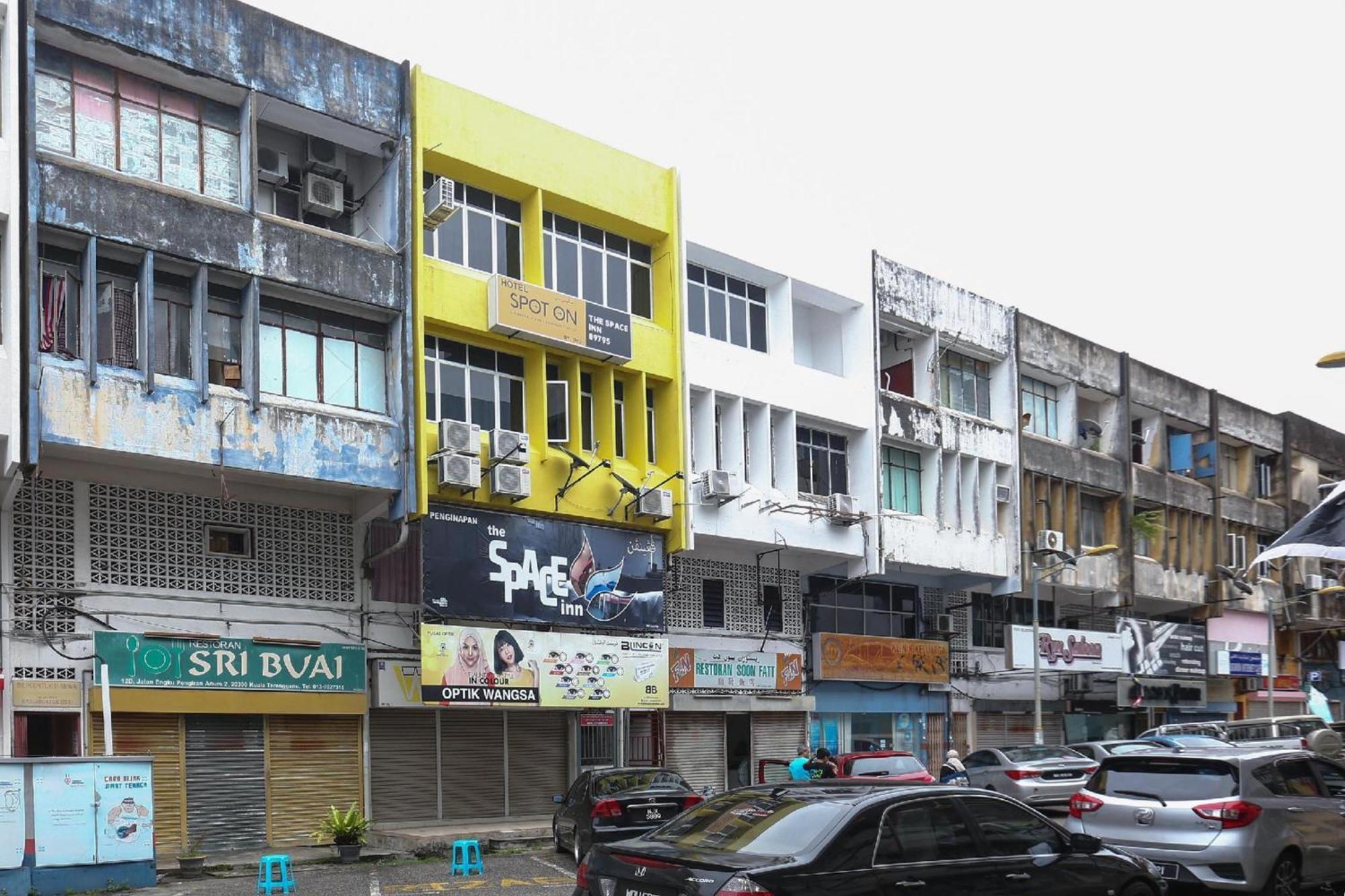 Spot On 90587 The Space Inn Kuala Terengganu Eksteriør billede